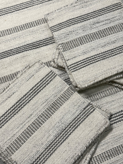 Jhira 03 - Grey Silver Ivory
