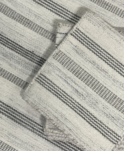 Jhira 03 - Grey Silver Ivory
