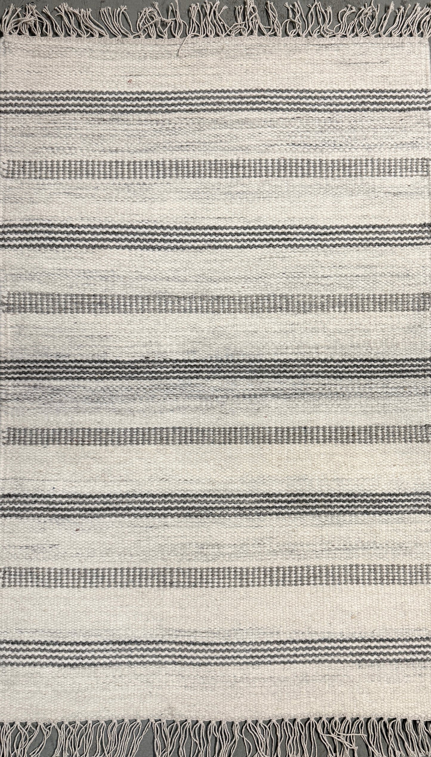 Jhira 03 - Grey Silver Ivory