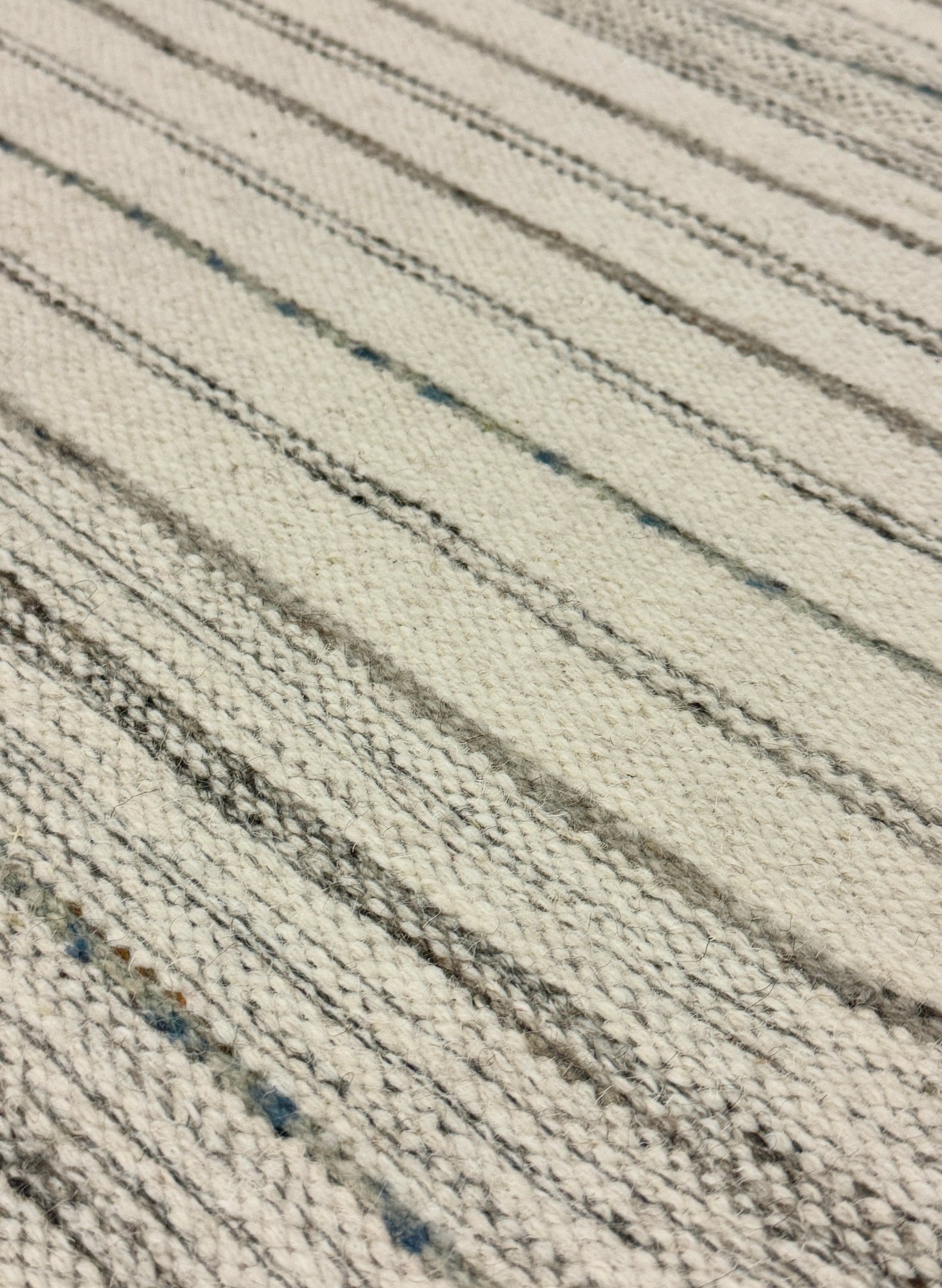 Jhira 04 - Ivory & Multi-blue