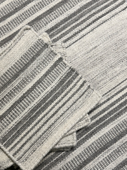 Jhira 05 - Natural Grey Ivory
