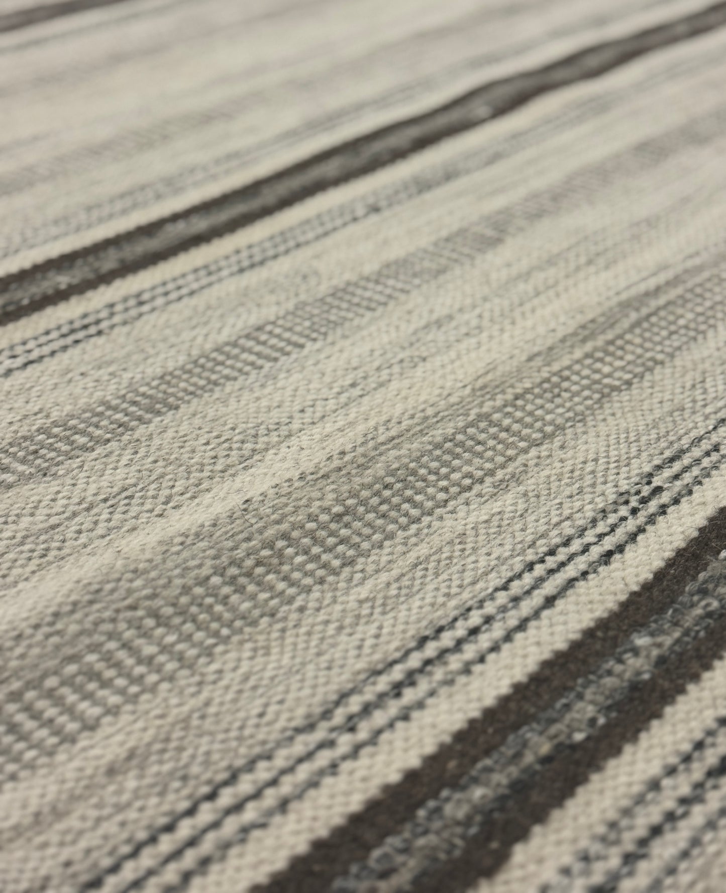 Jhira 06 - Black Charcoal Ivory