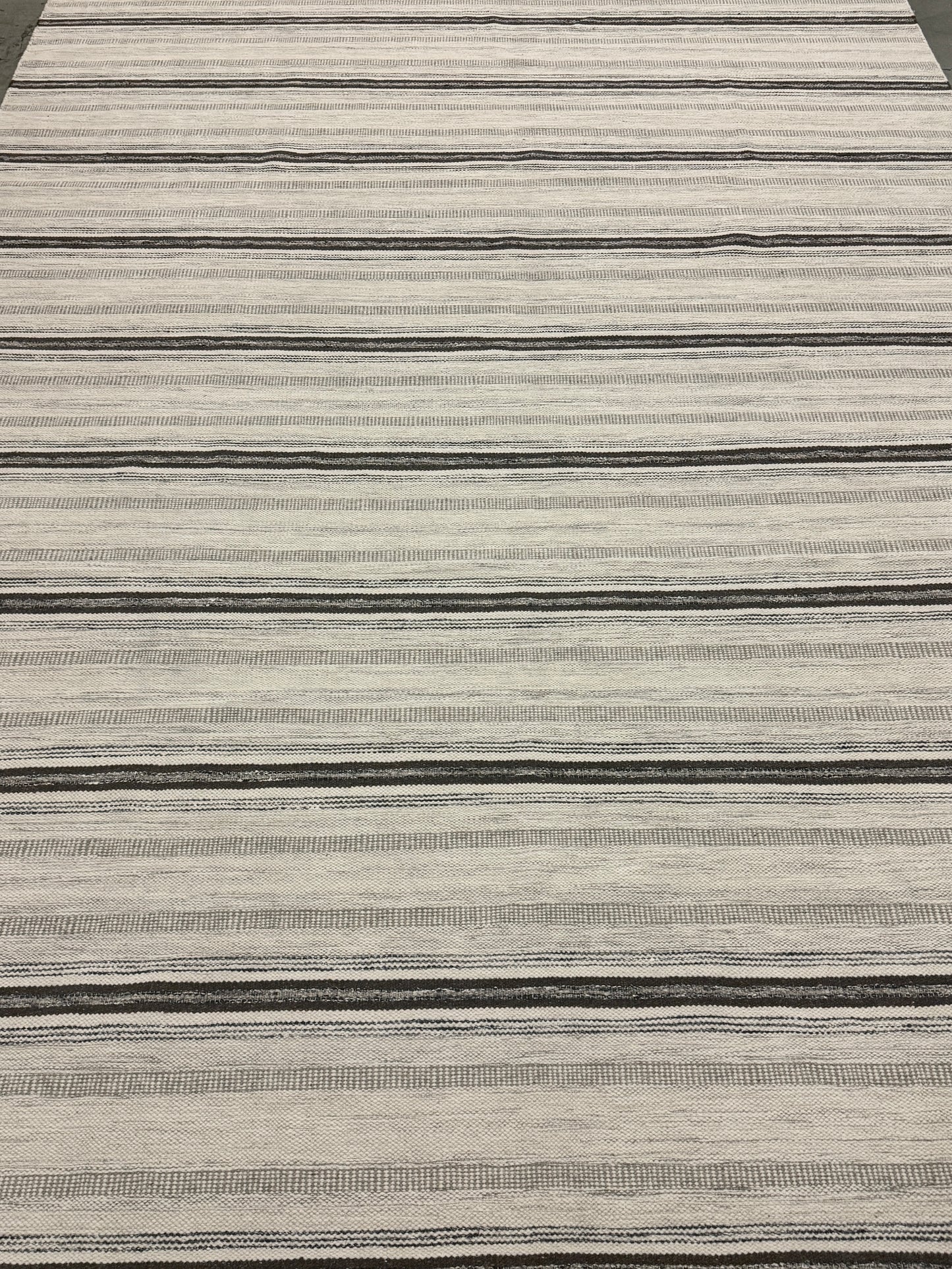 Jhira 06 - Black Charcoal Ivory