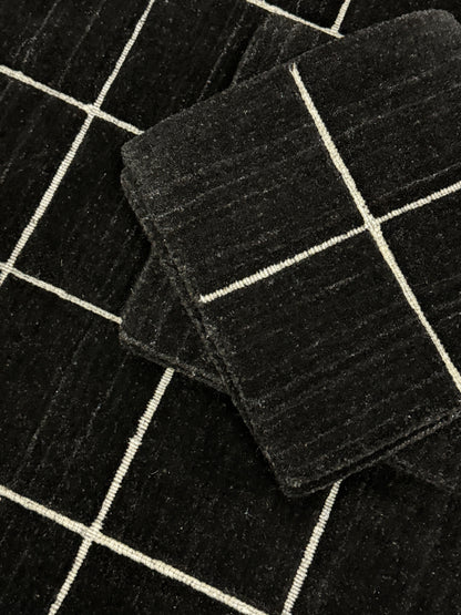 Jix Grid - Black Velvet