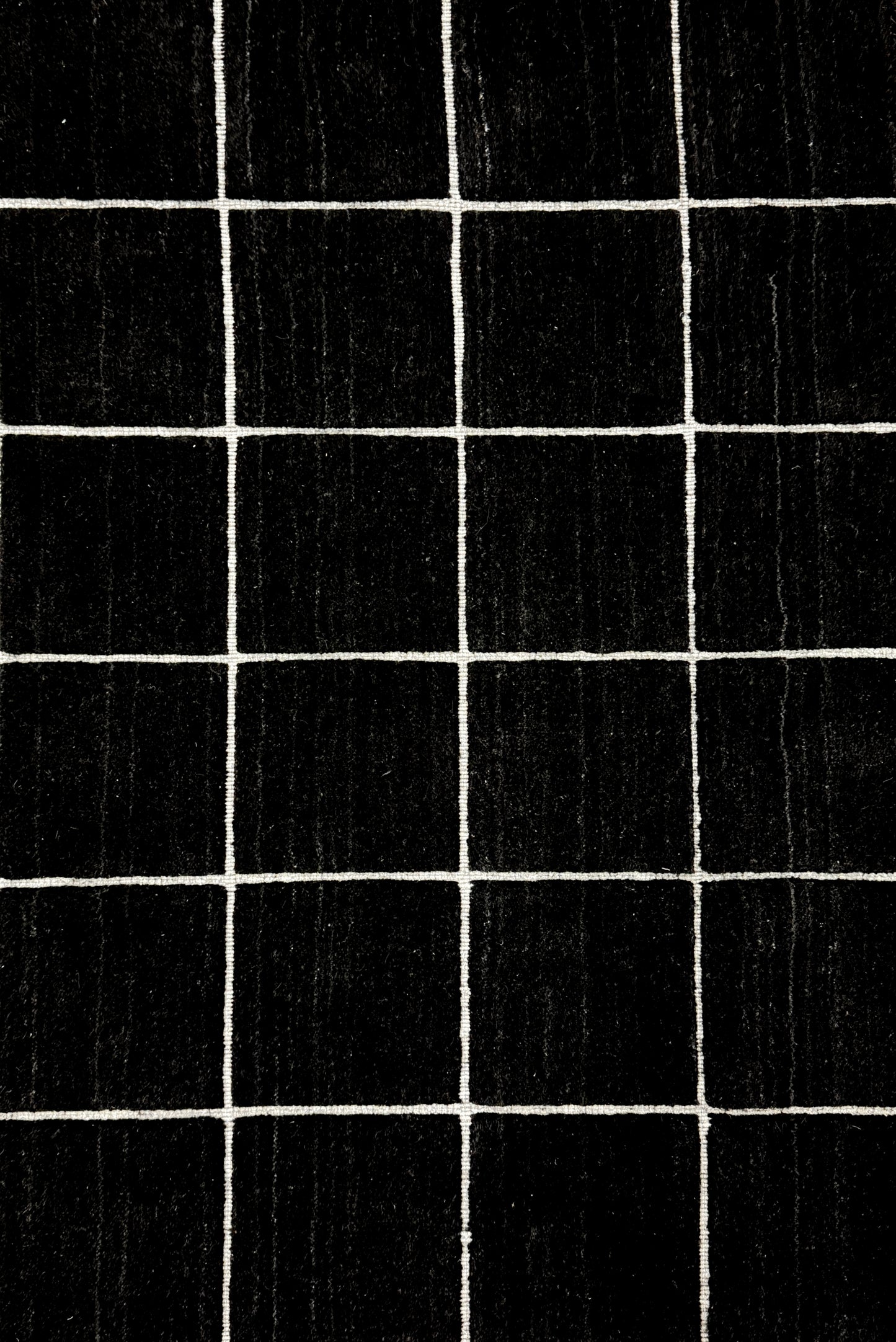 Jix Grid - Black Velvet