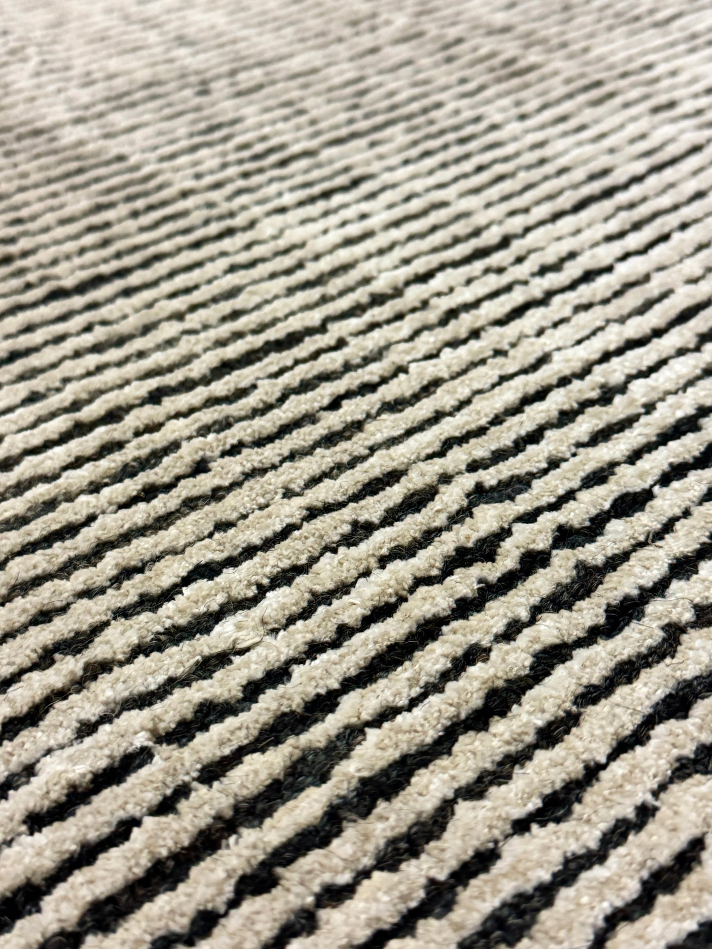 Jixxie Jab Stripe - Pearl & Bruiser