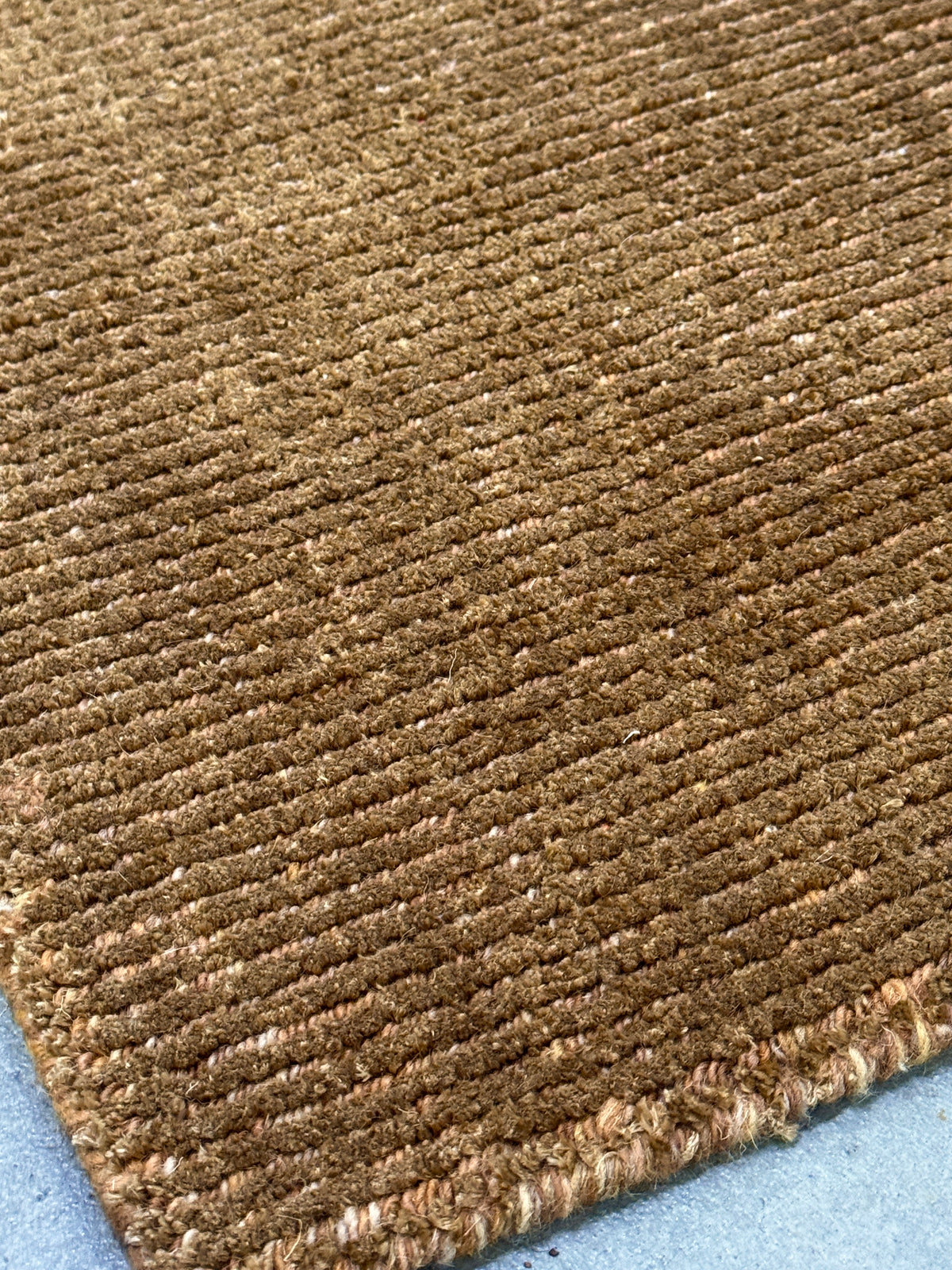 Jixxie Loom - Gilded Bronze