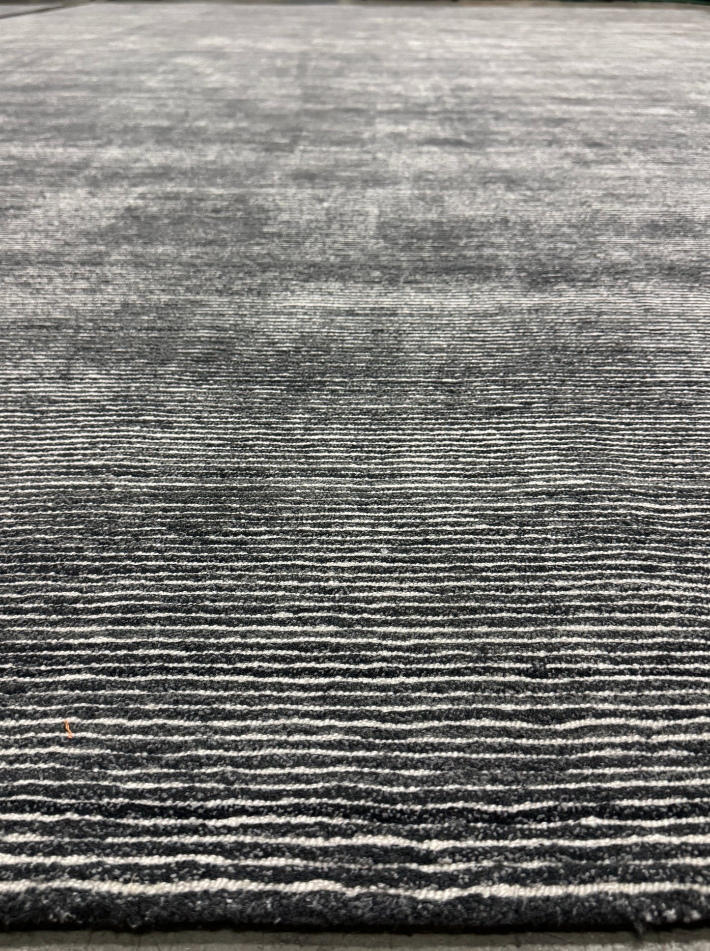 Jixxie Loom - Tufted Peacock