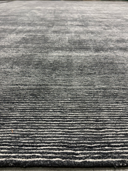 Jixxie Loom - Tufted Peacock