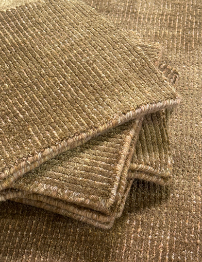 Jixxie Loom - Gilded Bronze