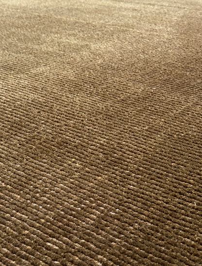 Jixxie Loom - Gilded Bronze