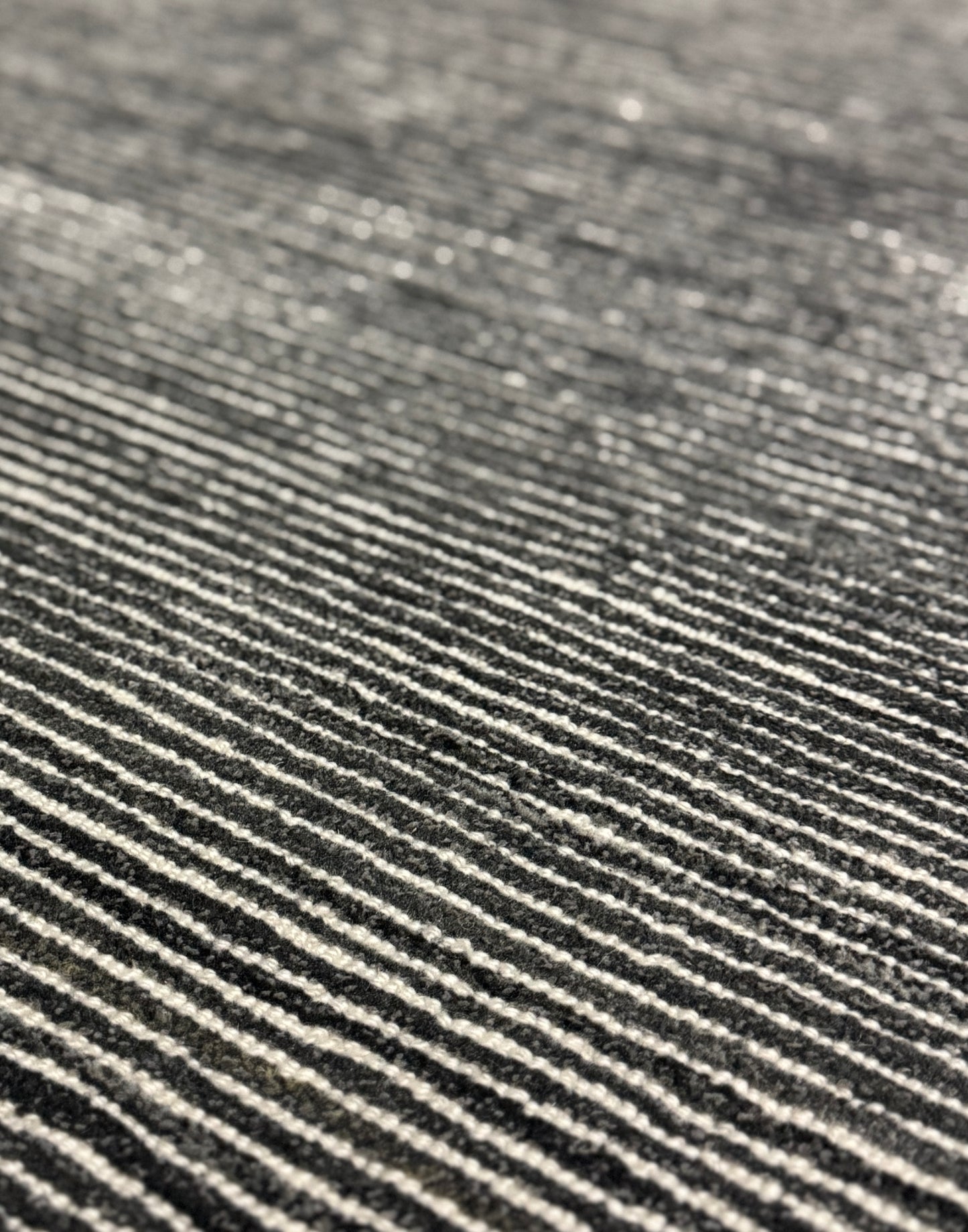 Jixxie Loom - Tufted Peacock