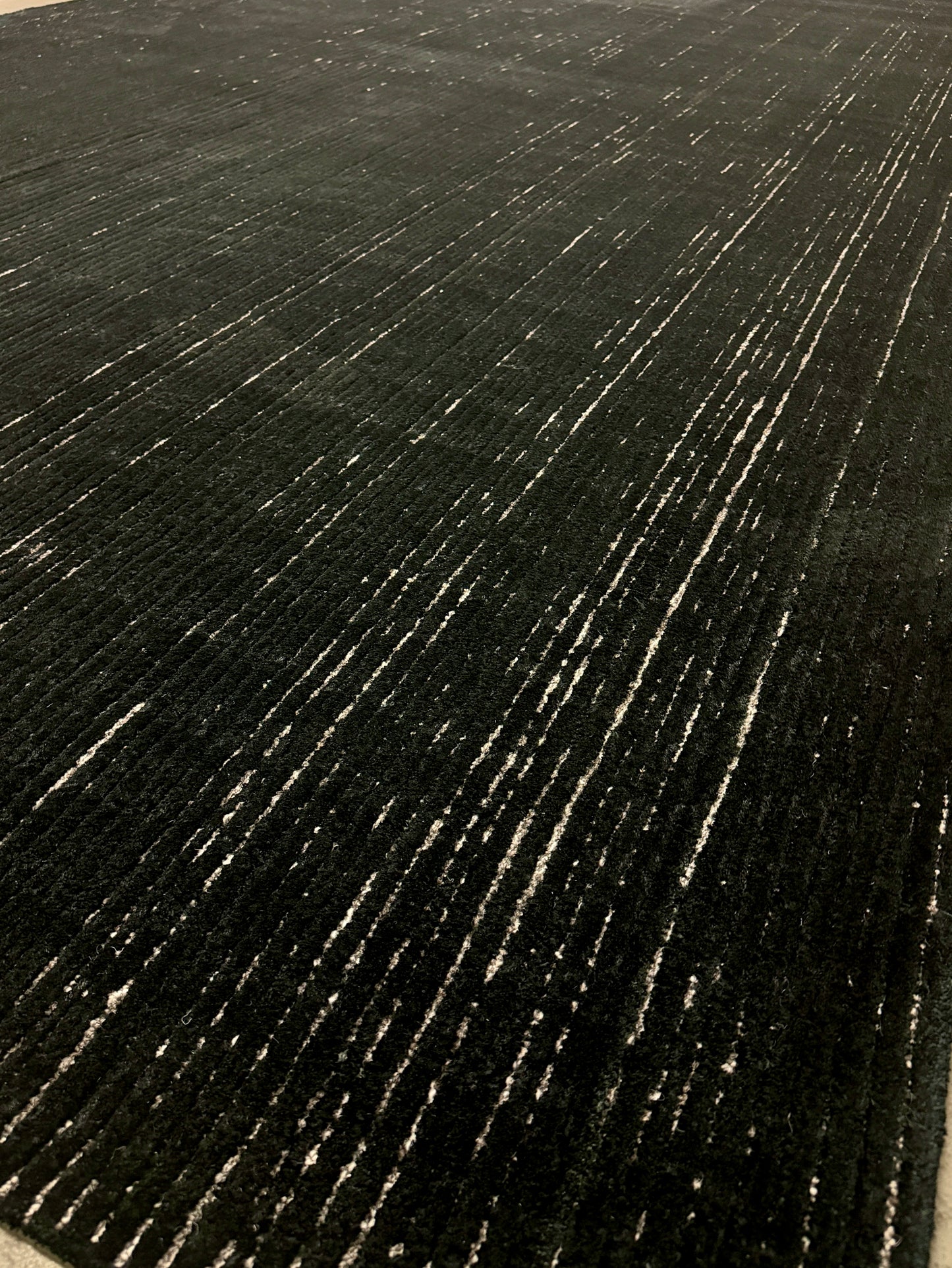 Jonac Stripe Tufted - Black Velvet