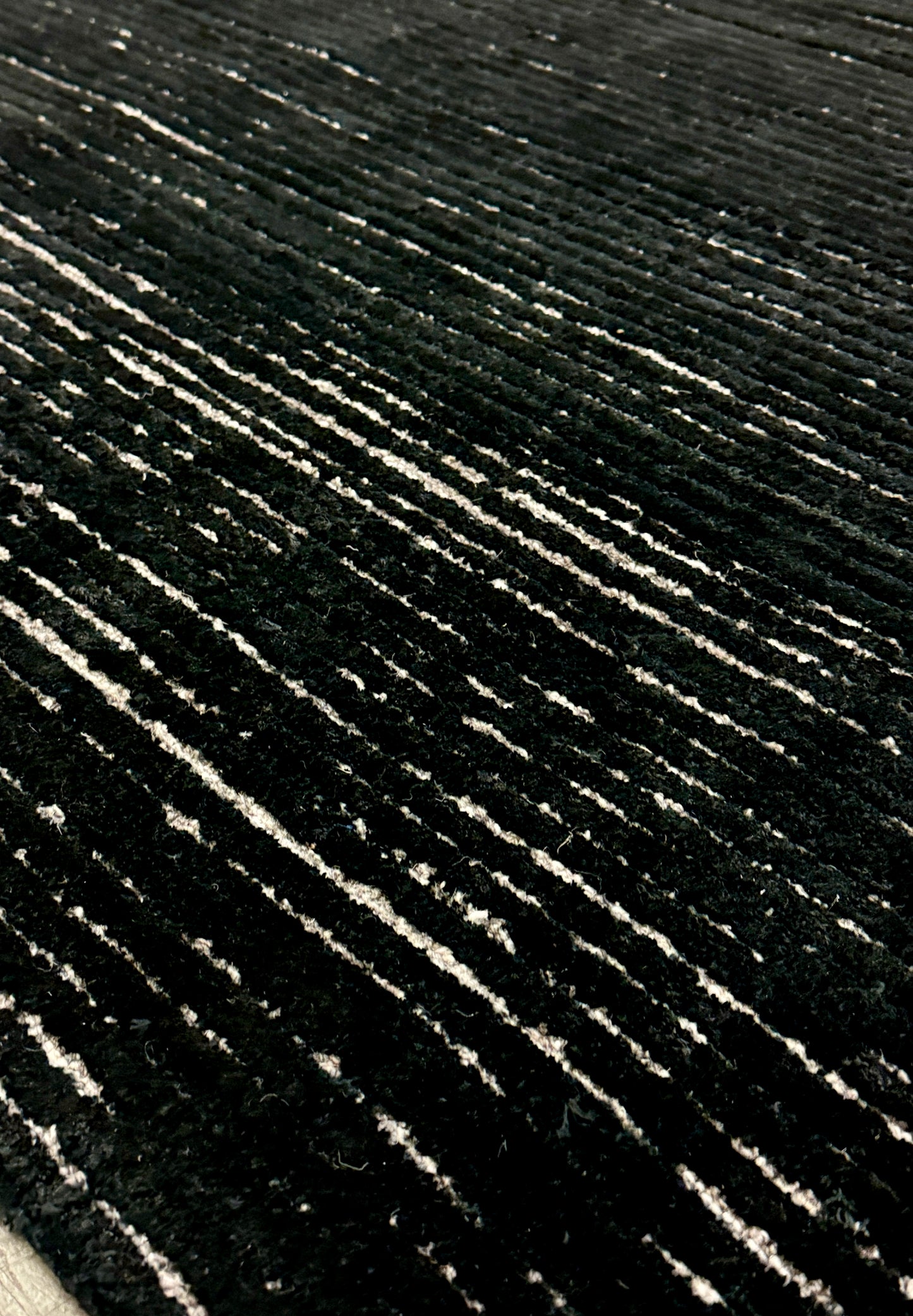 Jonac Stripe Tufted - Black Velvet