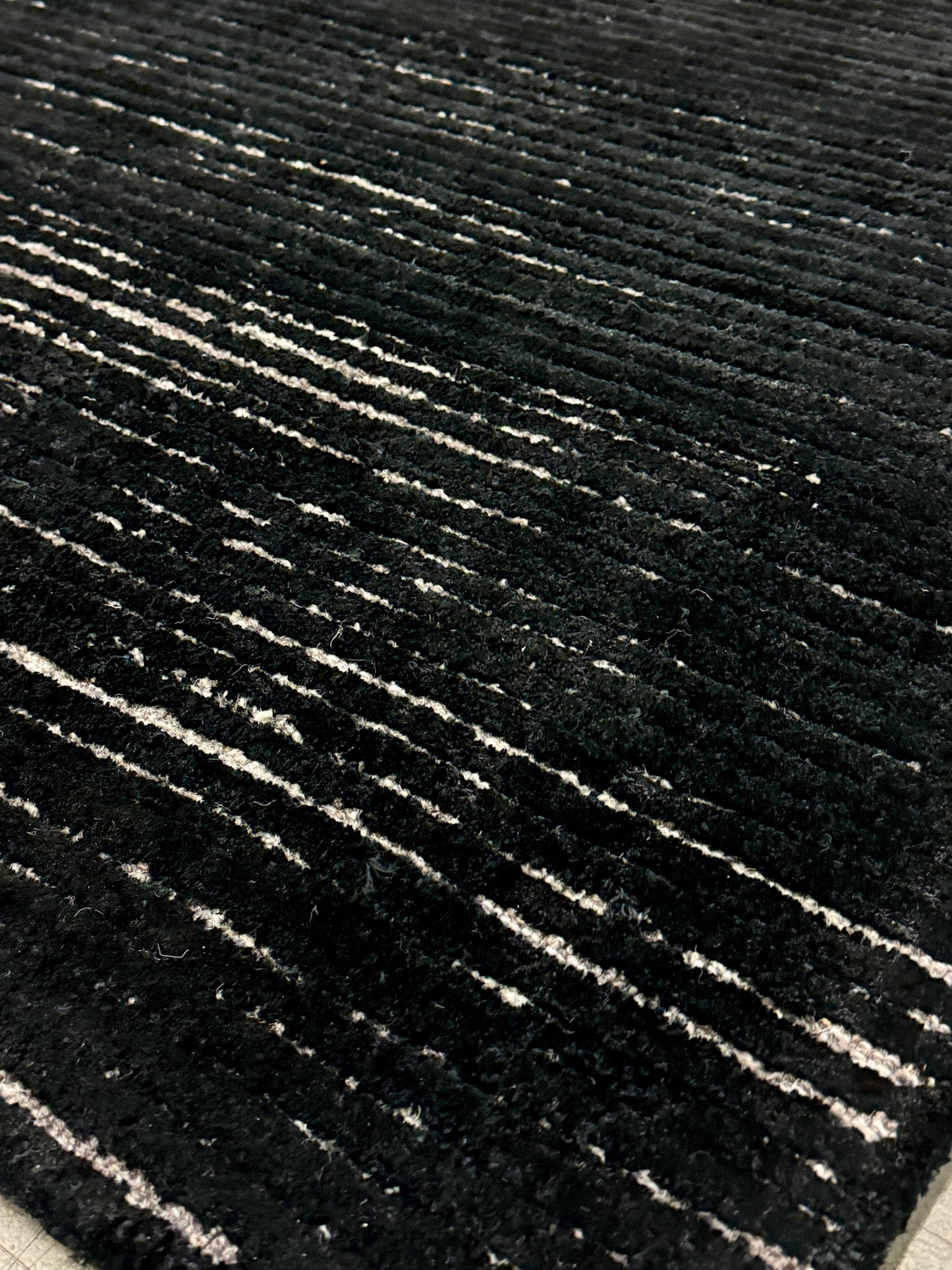 Jonac Stripe Tufted - Black Velvet