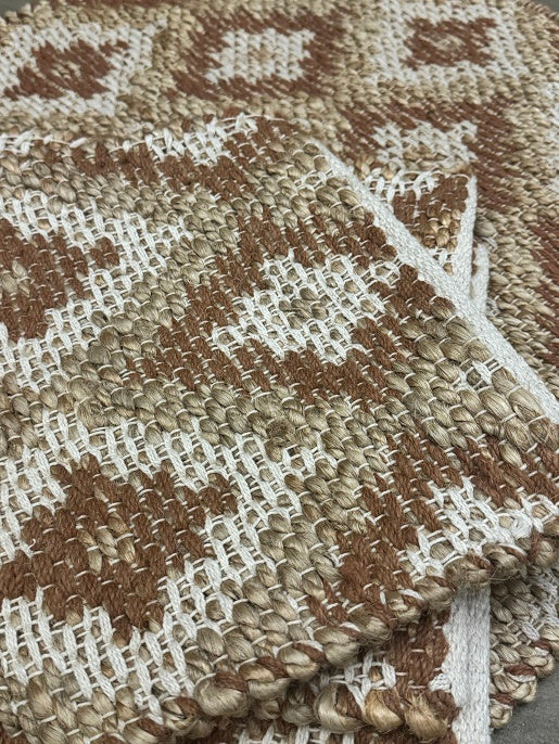 Jubax Trellis - Spiced Amber