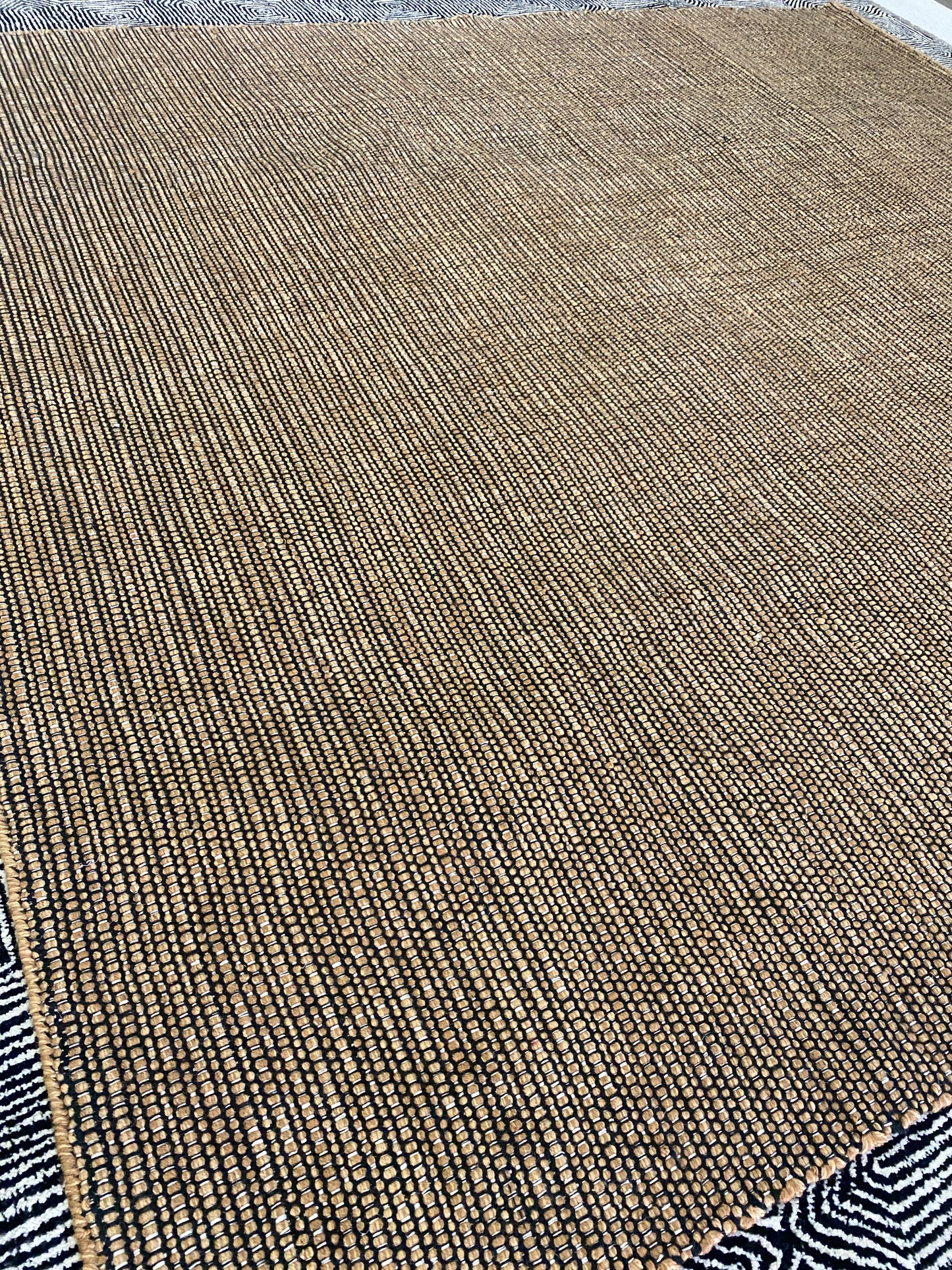 Outdoor Modern Stria - Kickin' Karmel Leg