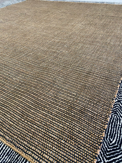 Outdoor Modern Stria - Kickin' Karmel Leg