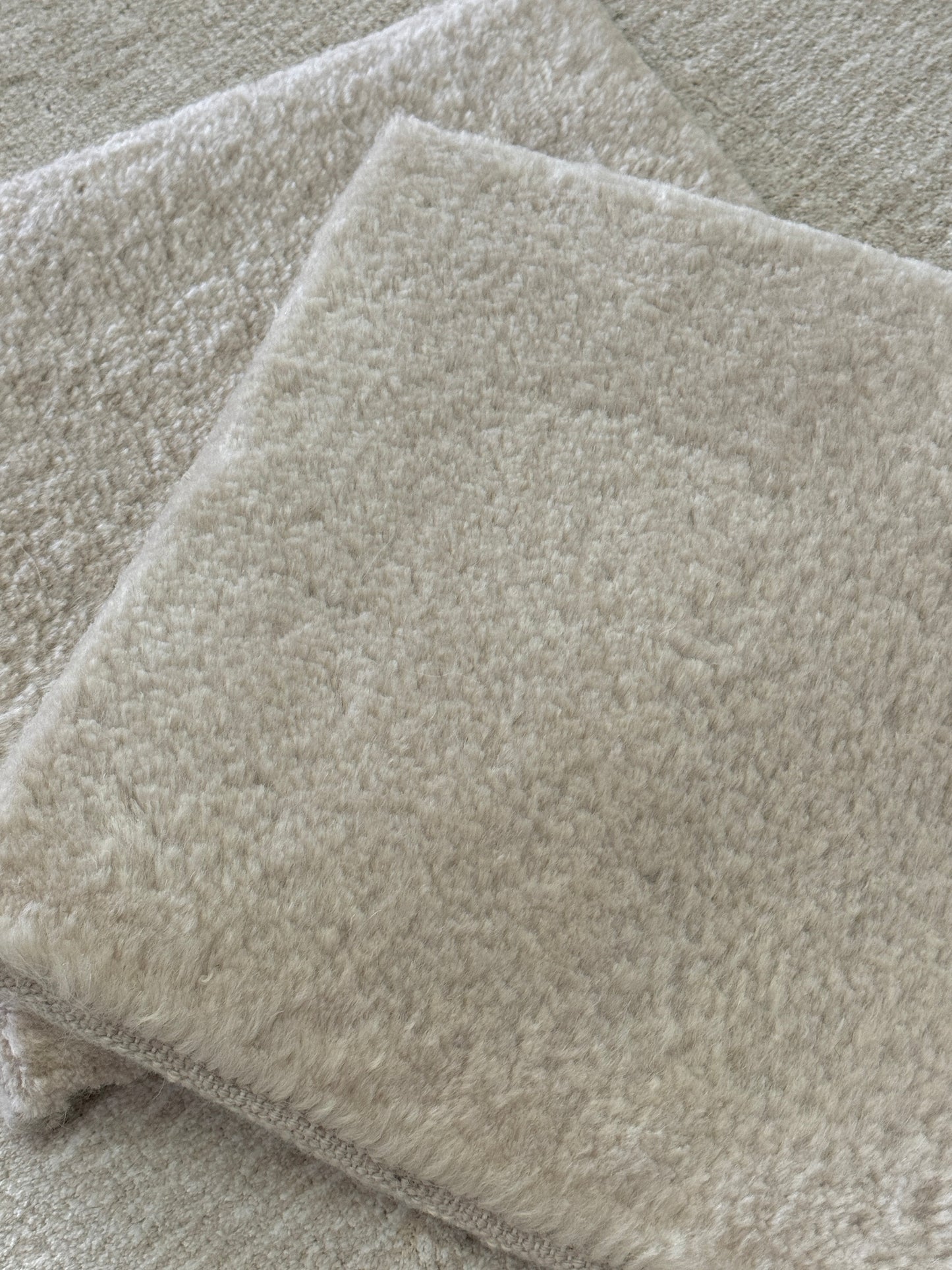 Lopo Lincoln - Linen Velvet