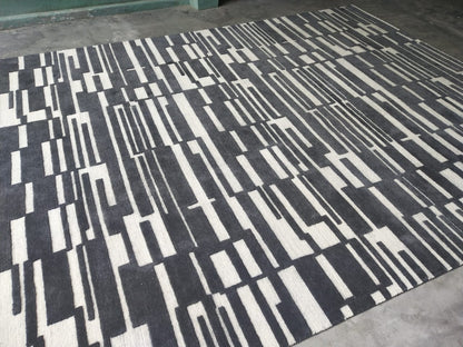 Archive Sale Mirvotto - Black & White 9ft x 12ft