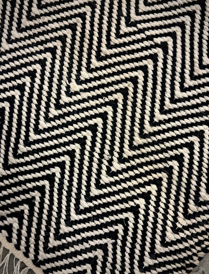 Archive Sale Outdoor Arthouse Chevron - Black & White 8ft 9in Round