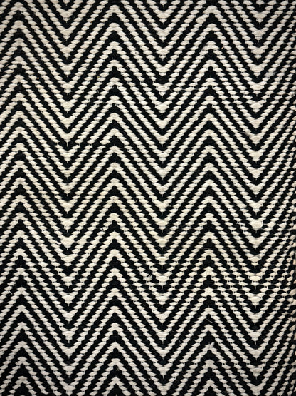 Archive Sale Outdoor Arthouse Chevron - Black & White 8ft 9in Round