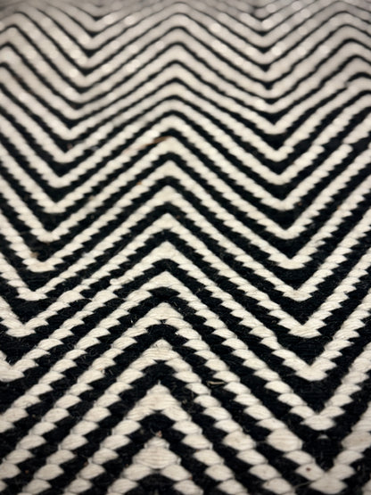 Archive Sale Outdoor Arthouse Chevron - Black & White 8ft 9in Round