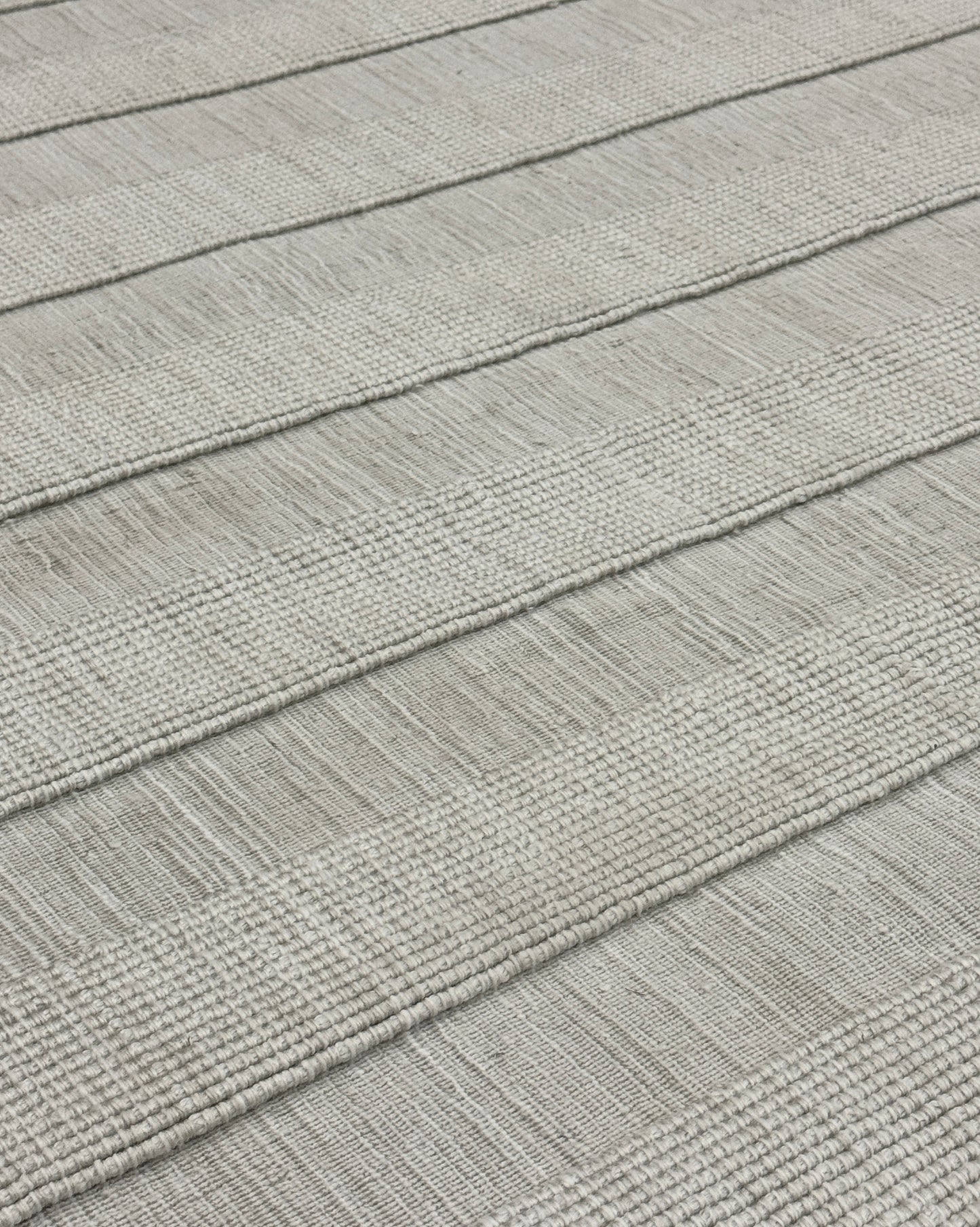 Archive Sale Outdoor Kamden Stripe - Chalk White 4ft x 6ft