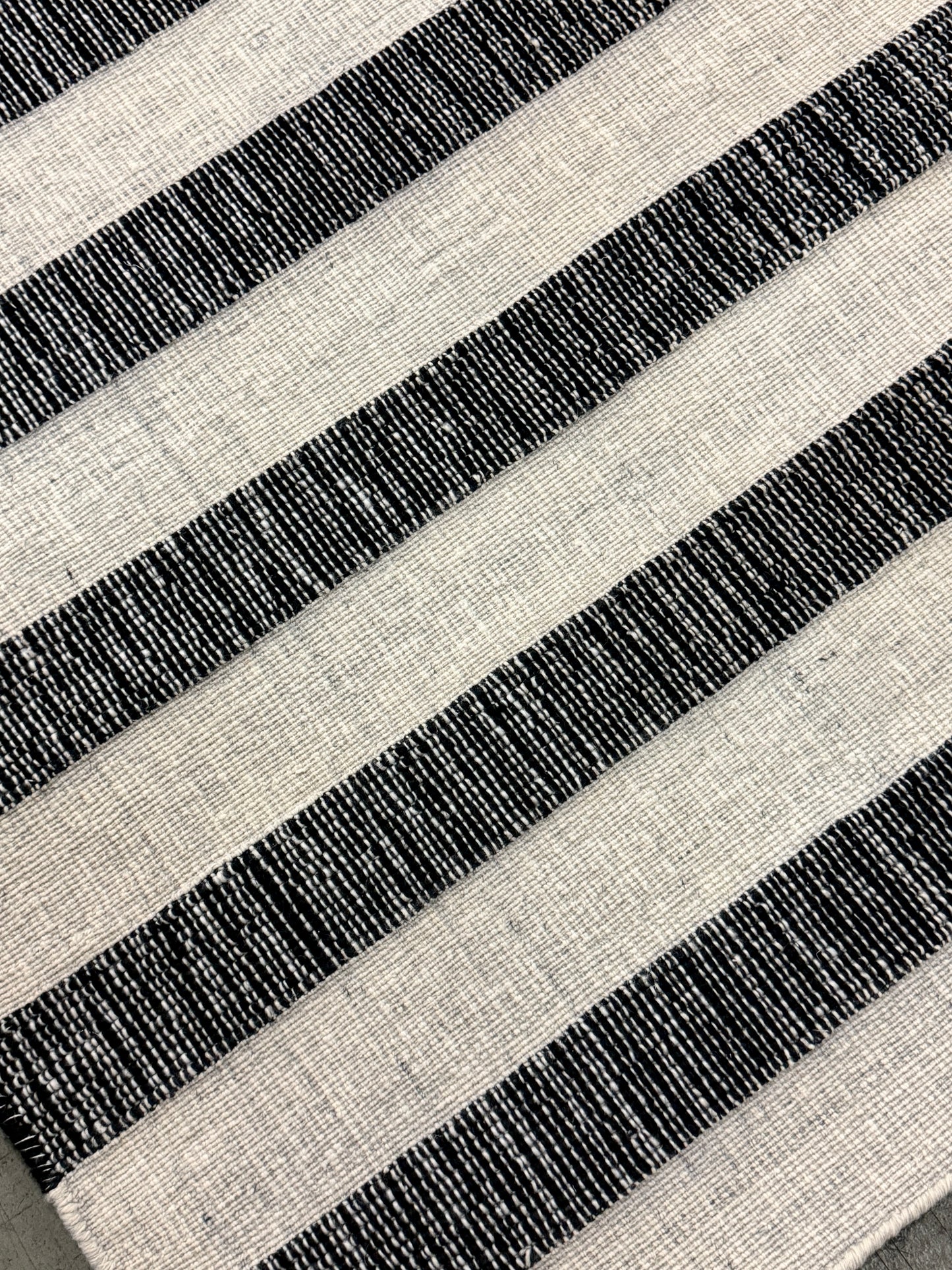 Outdoor Kamden Stripe - Panda Pearl