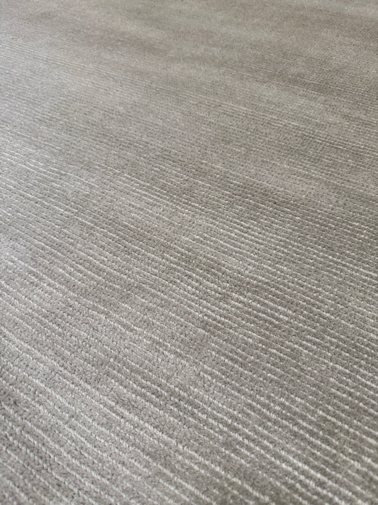 Archive Sale Jixxie Loom - Light Silver 5'x 8'