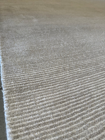 Archive Sale Jixxie Loom - Light Silver 5'x 8'