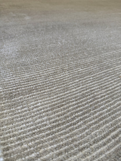Archive Sale Jixxie Loom - Light Silver 5'x 8'