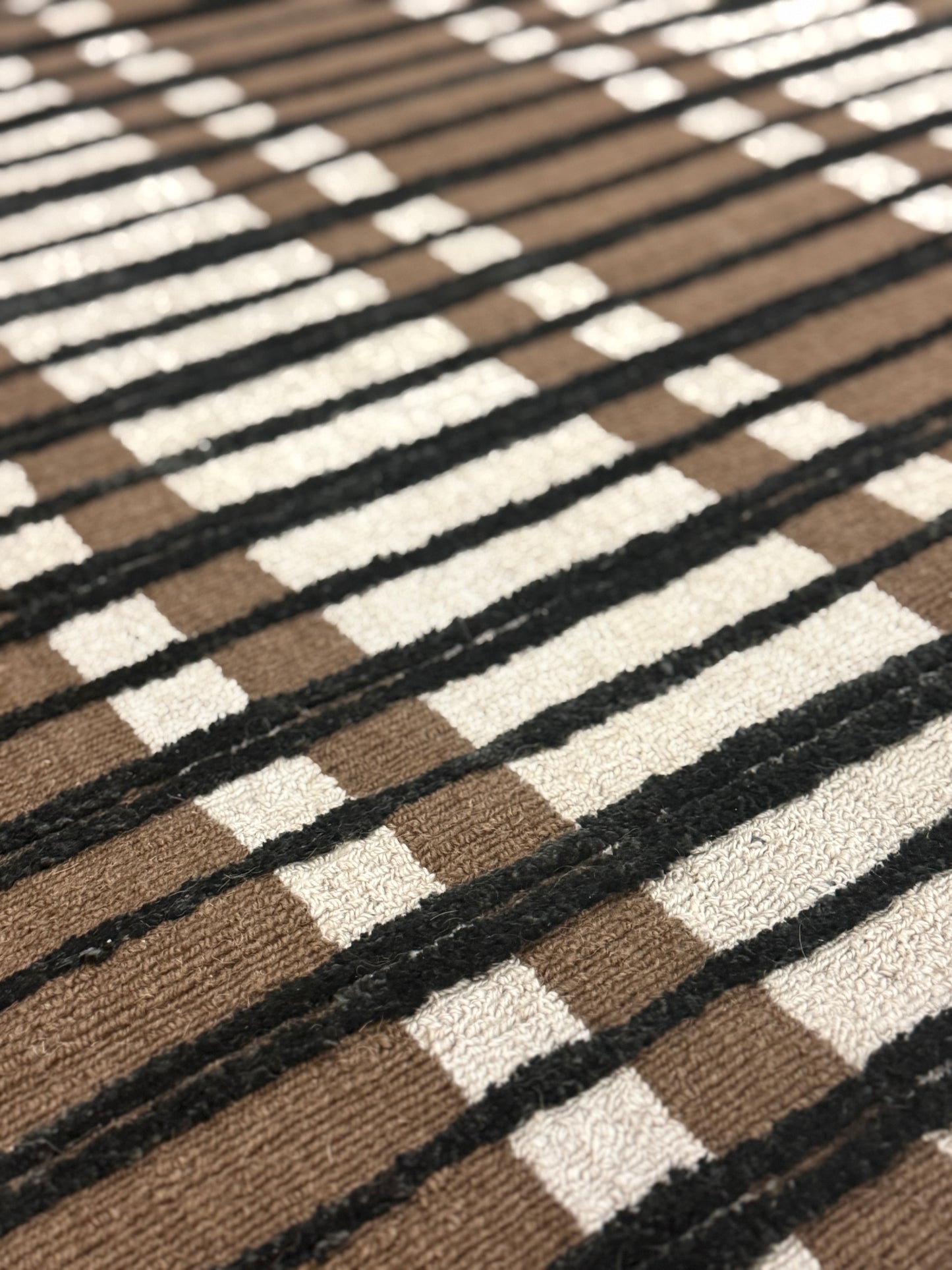 Archive Sale Pirnella - Basalt Silk 4ft x 7ft 2in