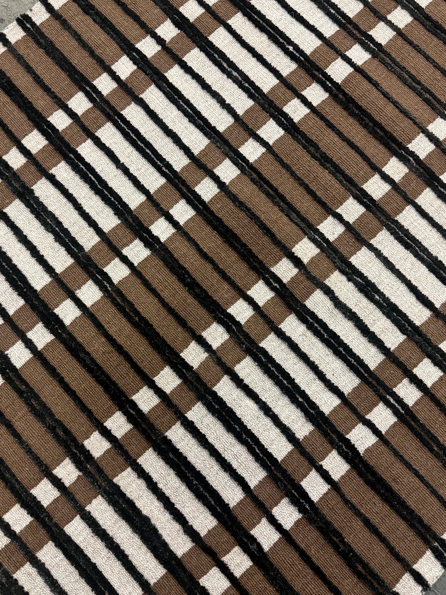 Archive Sale Pirnella - Basalt Silk 4ft x 7ft 2in