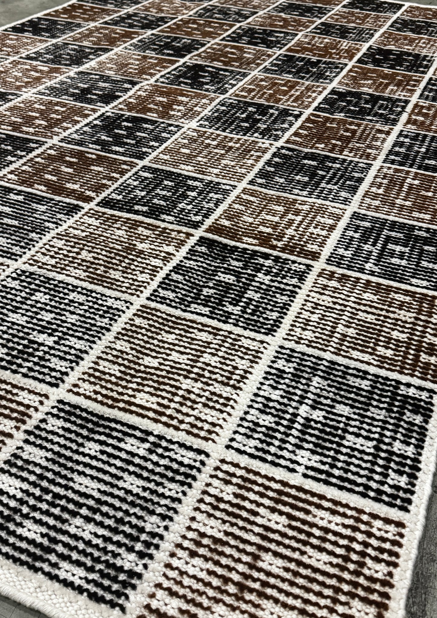 Archive Sale Riko Flatweave - Basalt 5ft x 8ft