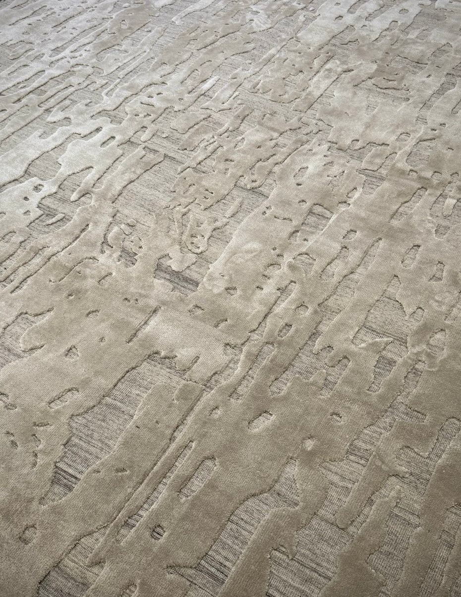 Silky Borrengo - Satin Vixenite