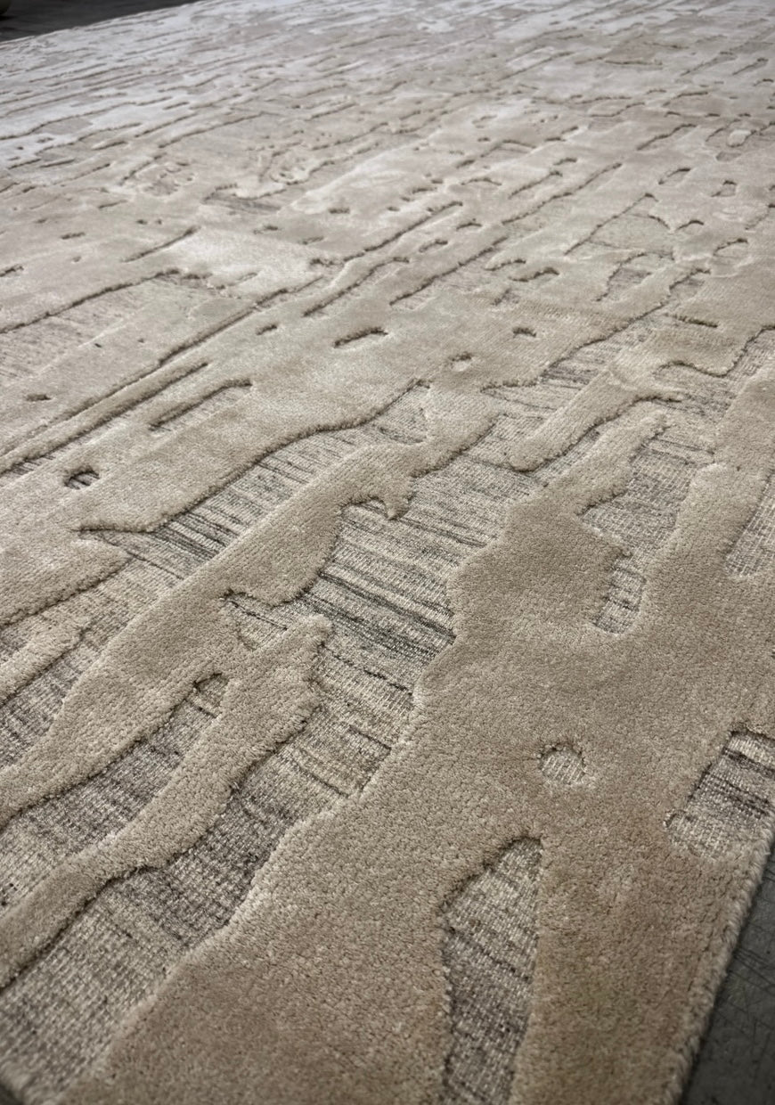 Silky Borrengo - Satin Vixenite