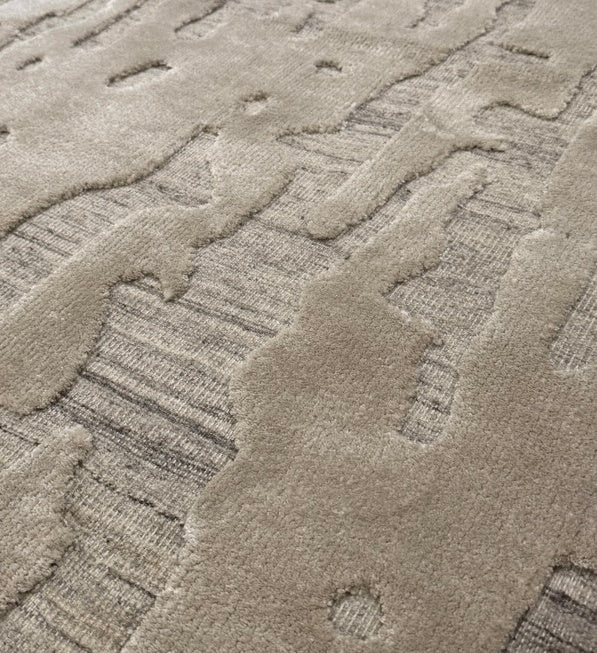 Silky Borrengo - Satin Vixenite