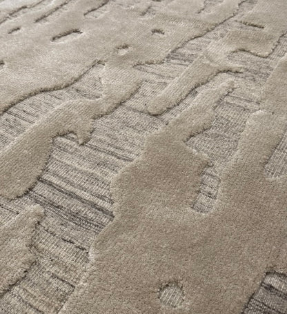 Silky Borrengo - Satin Vixenite