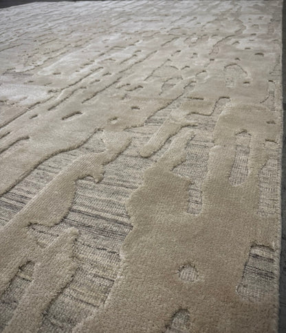 Silky Borrengo - Satin Vixenite