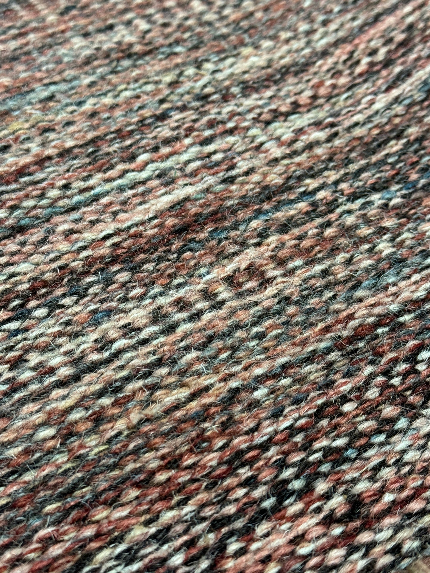 Sketcher - Burnt Red Multi