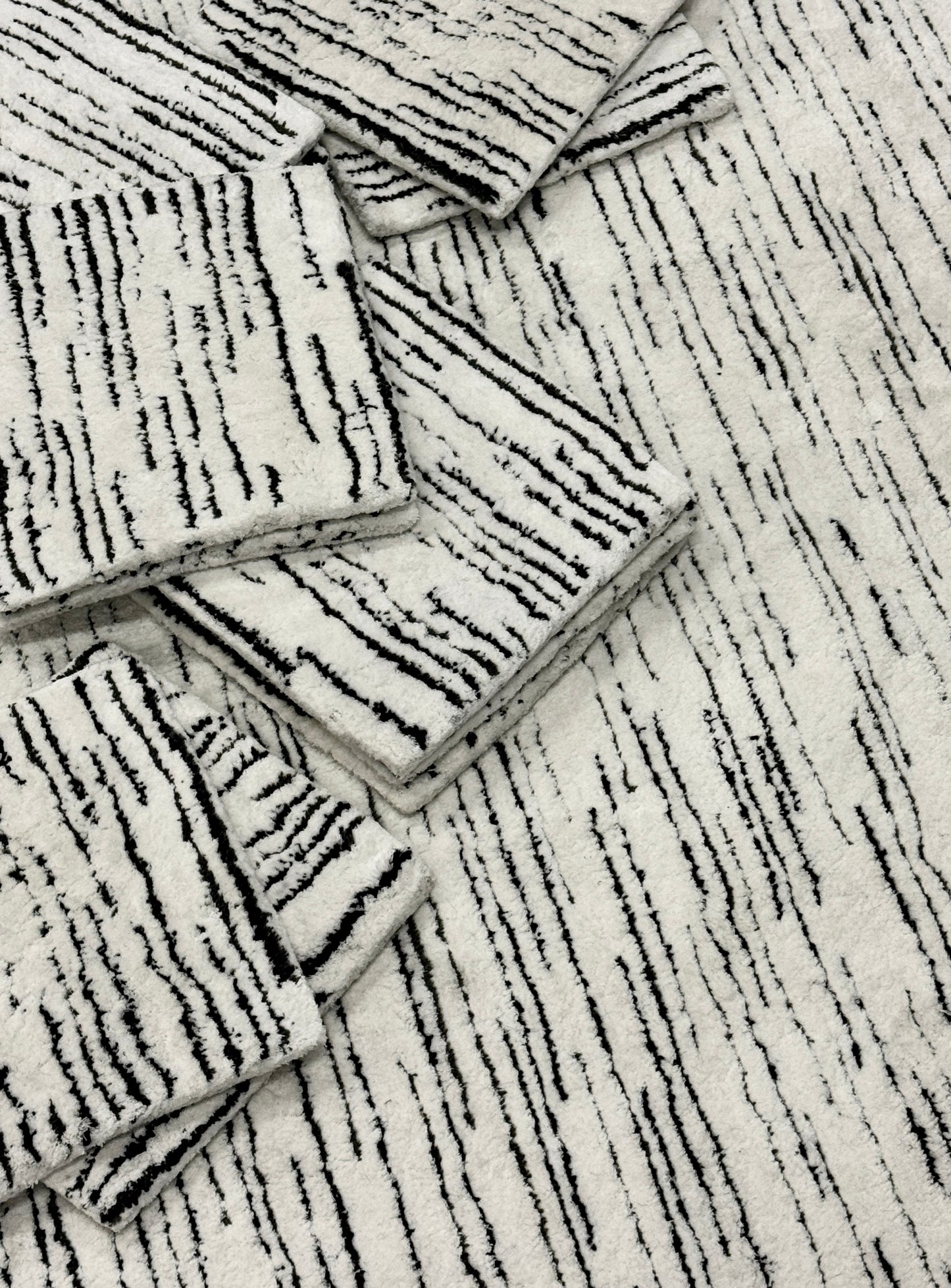 Snowdrift - Black & White