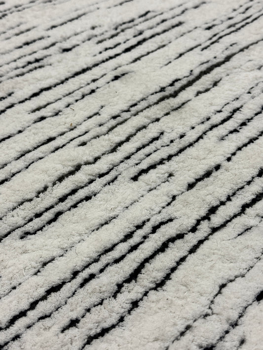 Snowdrift - Black & White