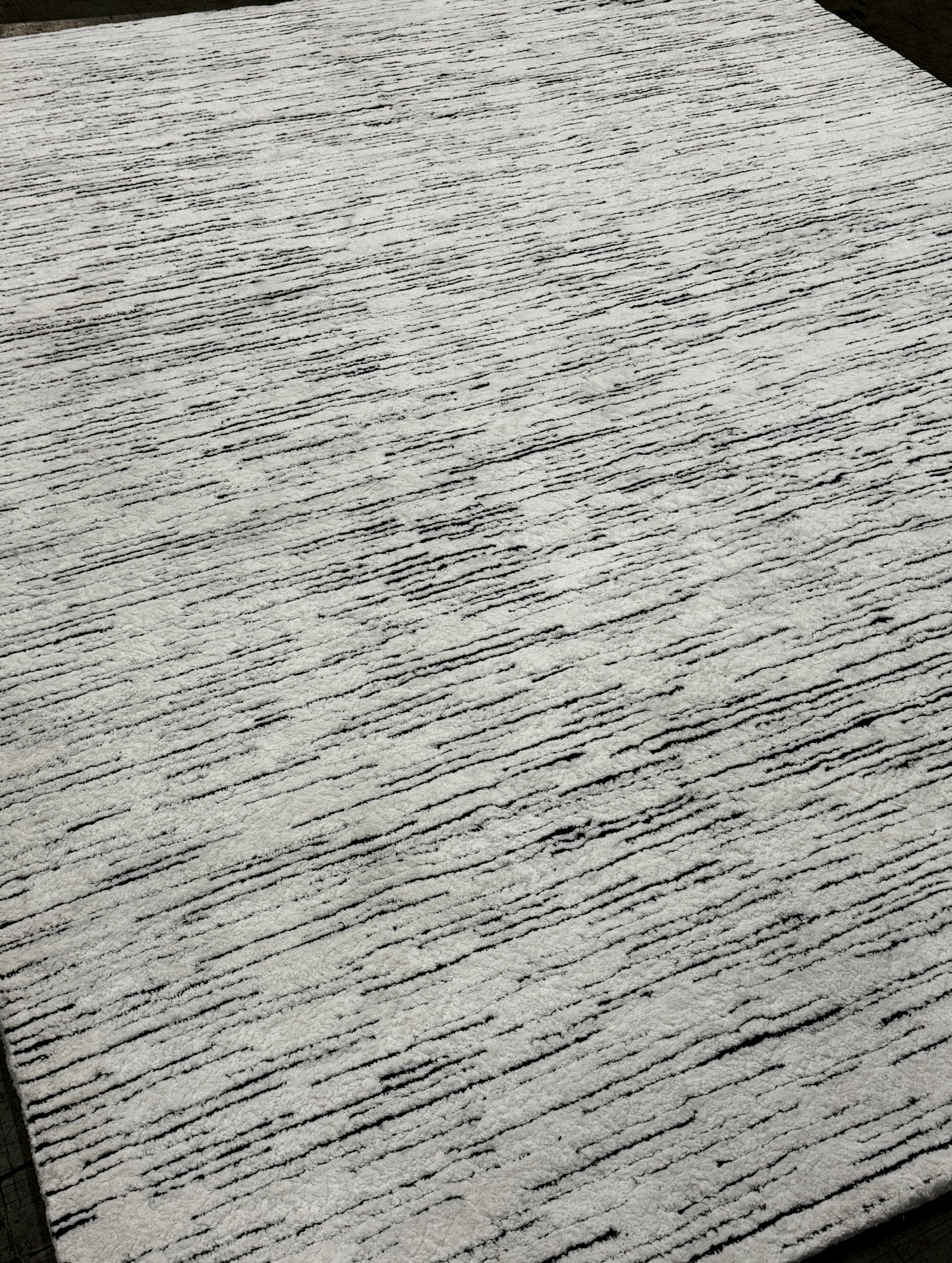 Snowdrift - Black & White