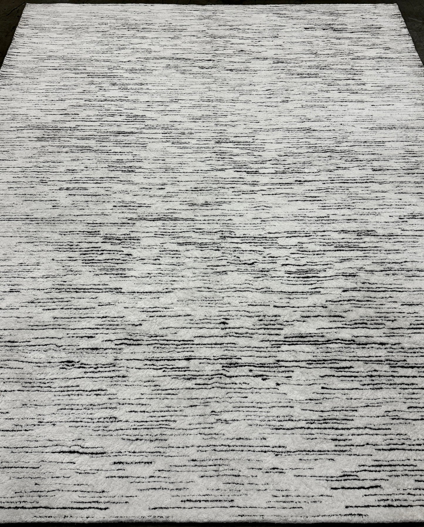 Snowdrift - Black & White