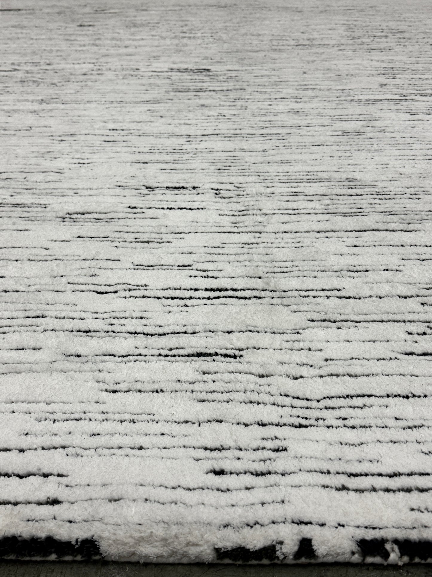 Snowdrift - Black & White
