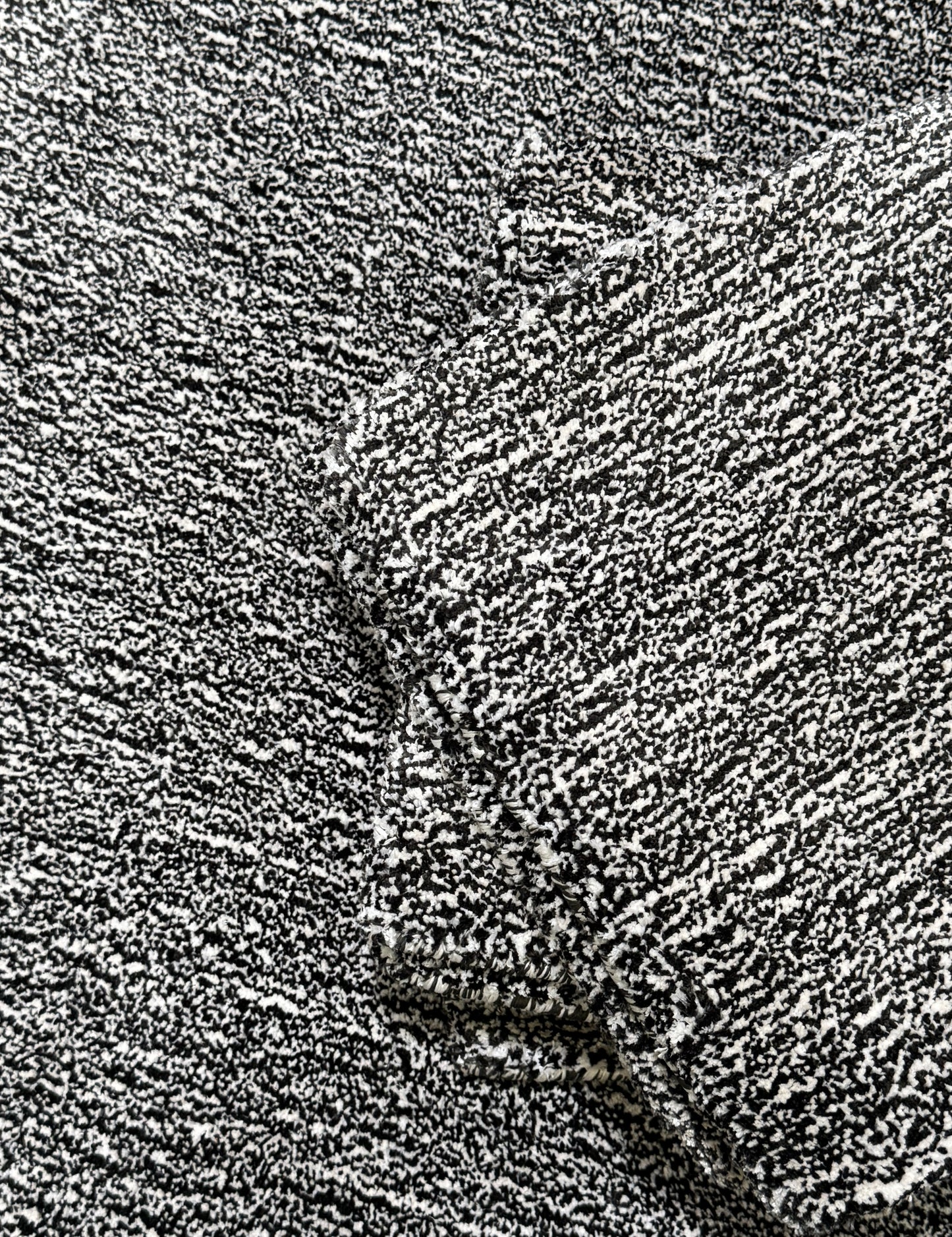 Jewel Velvet - Stippled Ivory Storm