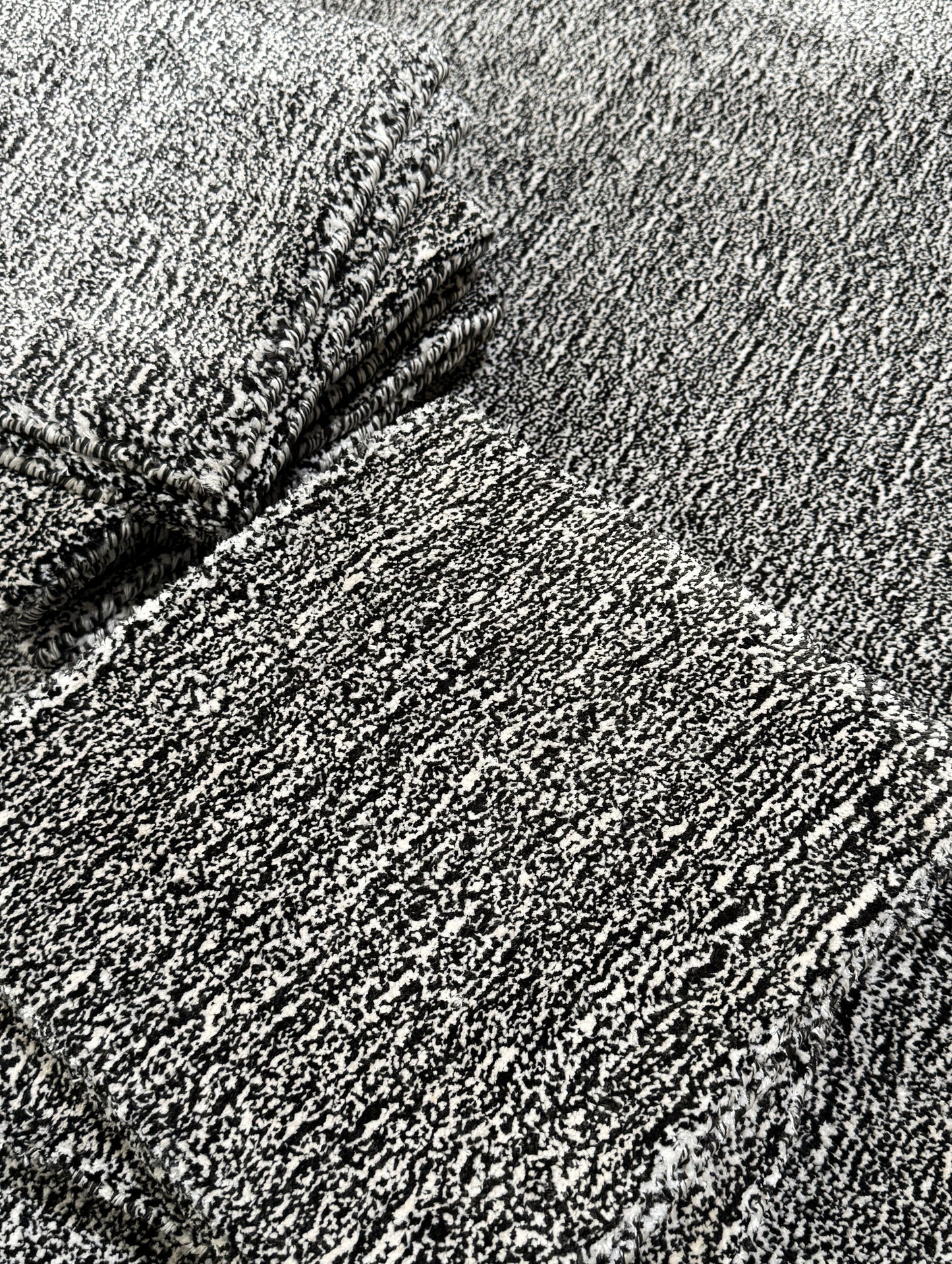 Jewel Velvet - Stippled Ivory Storm