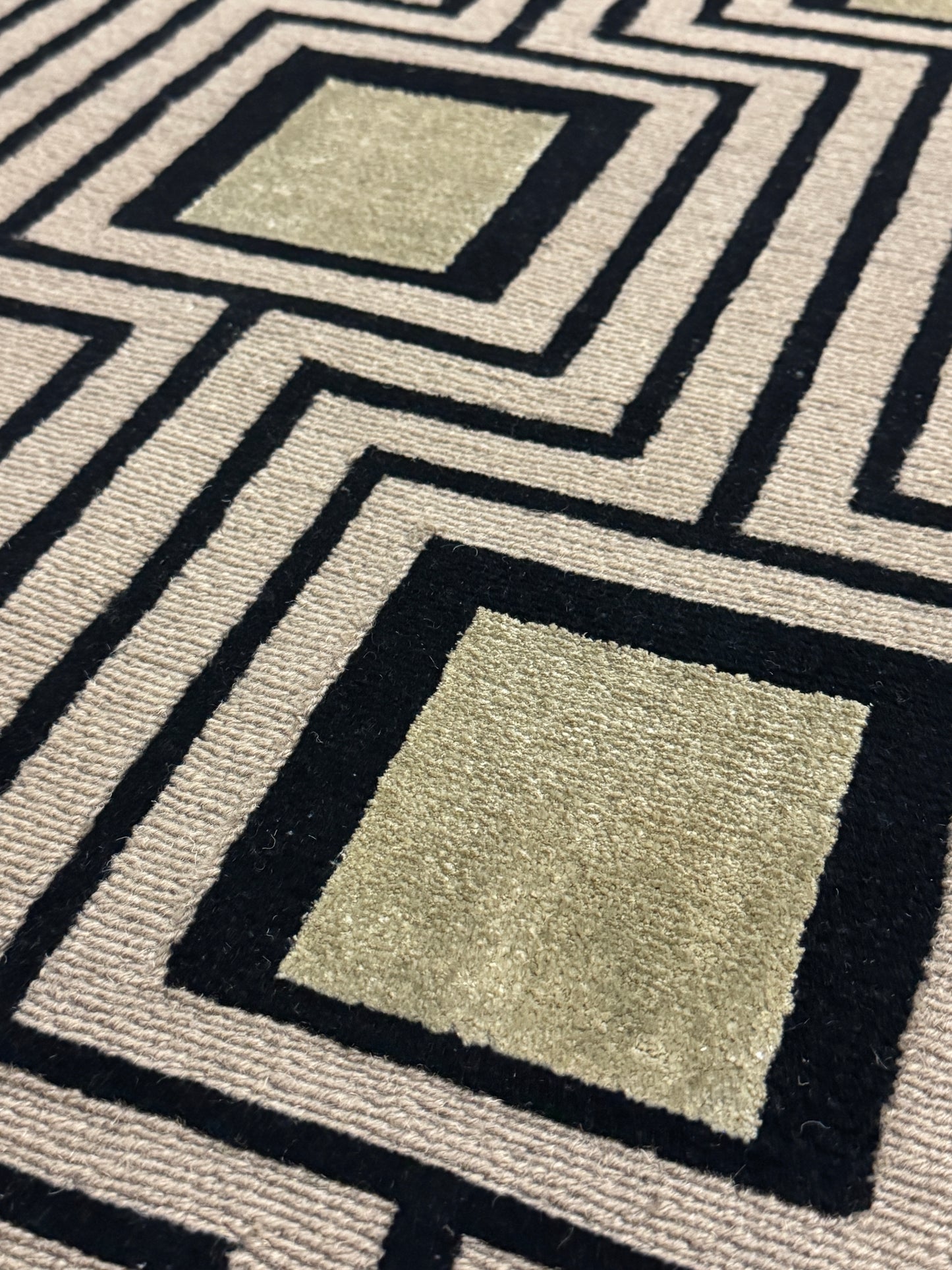 Halle Tibetan Trellis - Taupe & Gold