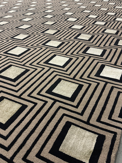 Halle Tibetan Trellis - Taupe & Gold